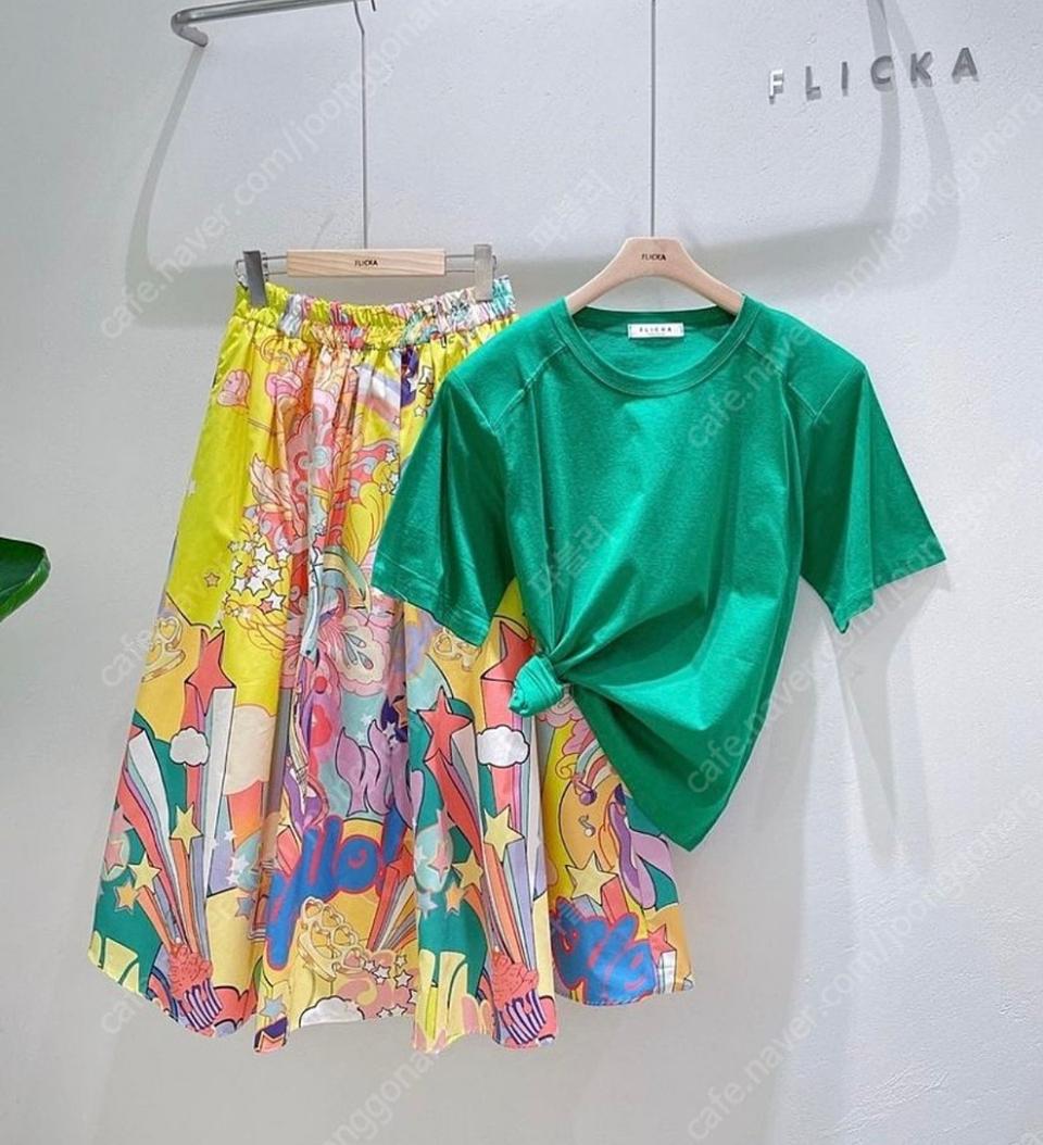 새상품 플리카 일러스트 롱스커트