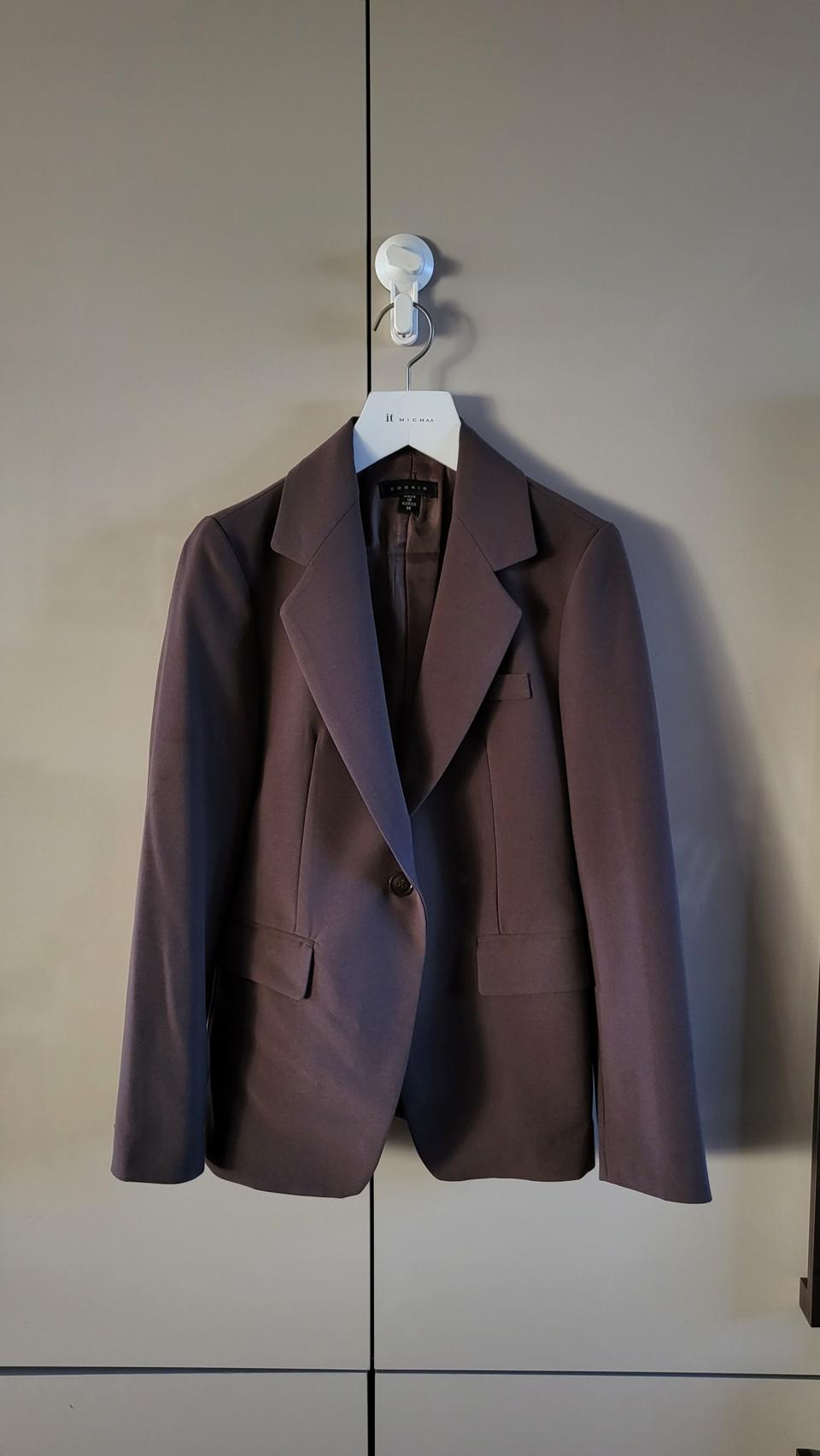 여성 정장 카키 자켓(55사이즈)