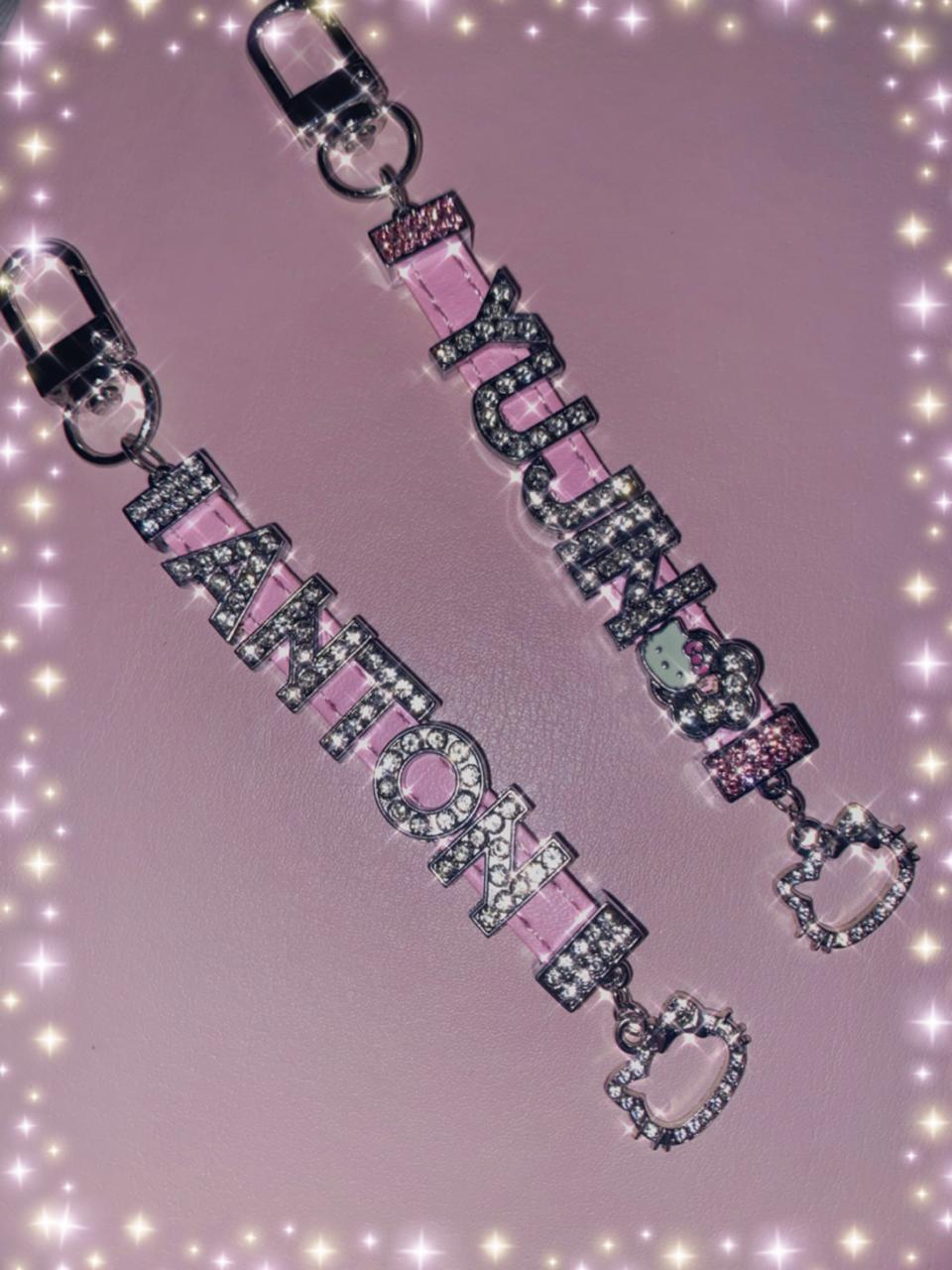 큐빅 이니셜 가죽 키링 /y2k 콜렉트북 키링/라이즈,아이브,엔시티 등