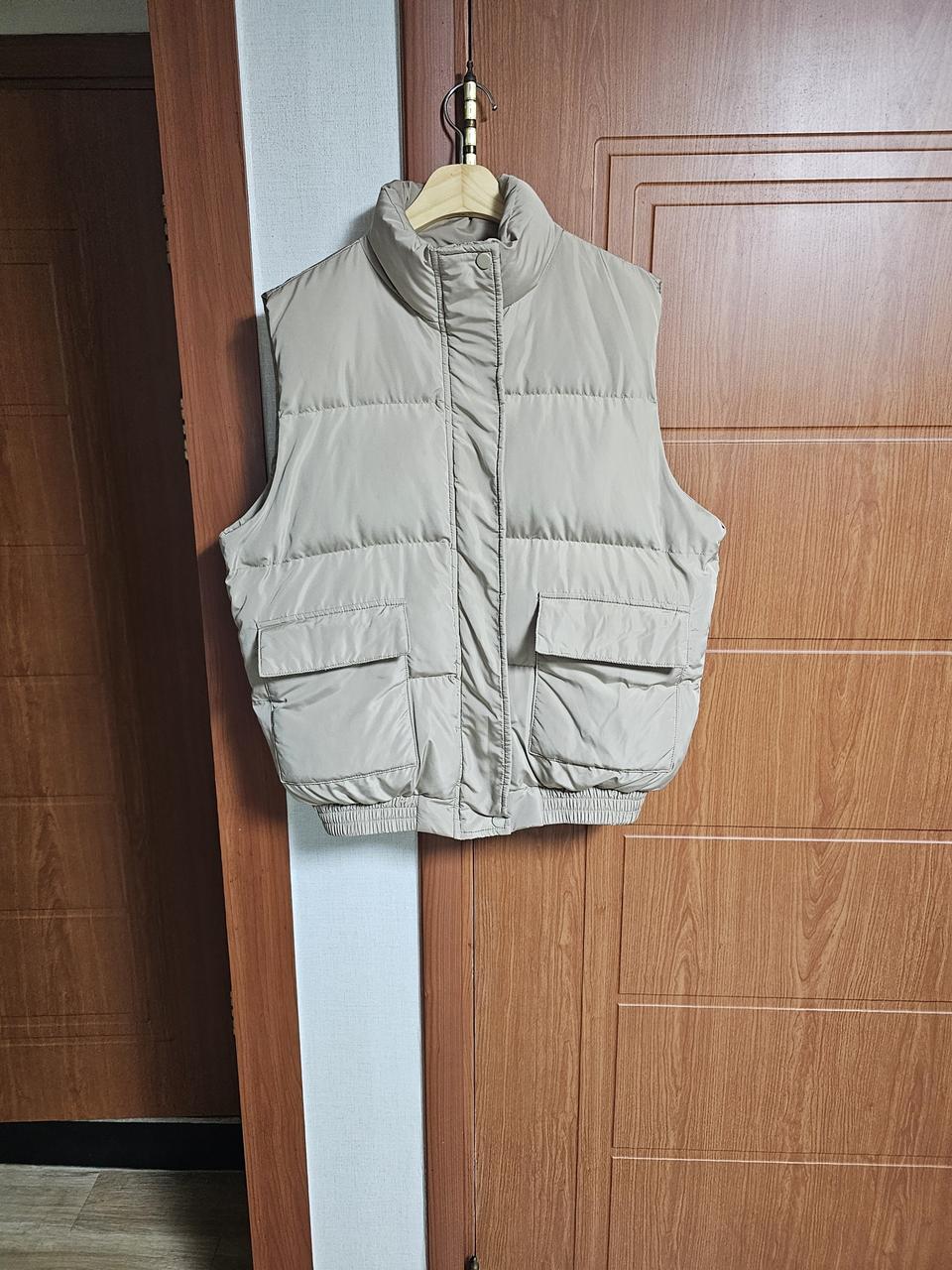 (새상품)덕다운 패딩 조끼(연베이지:66~77)