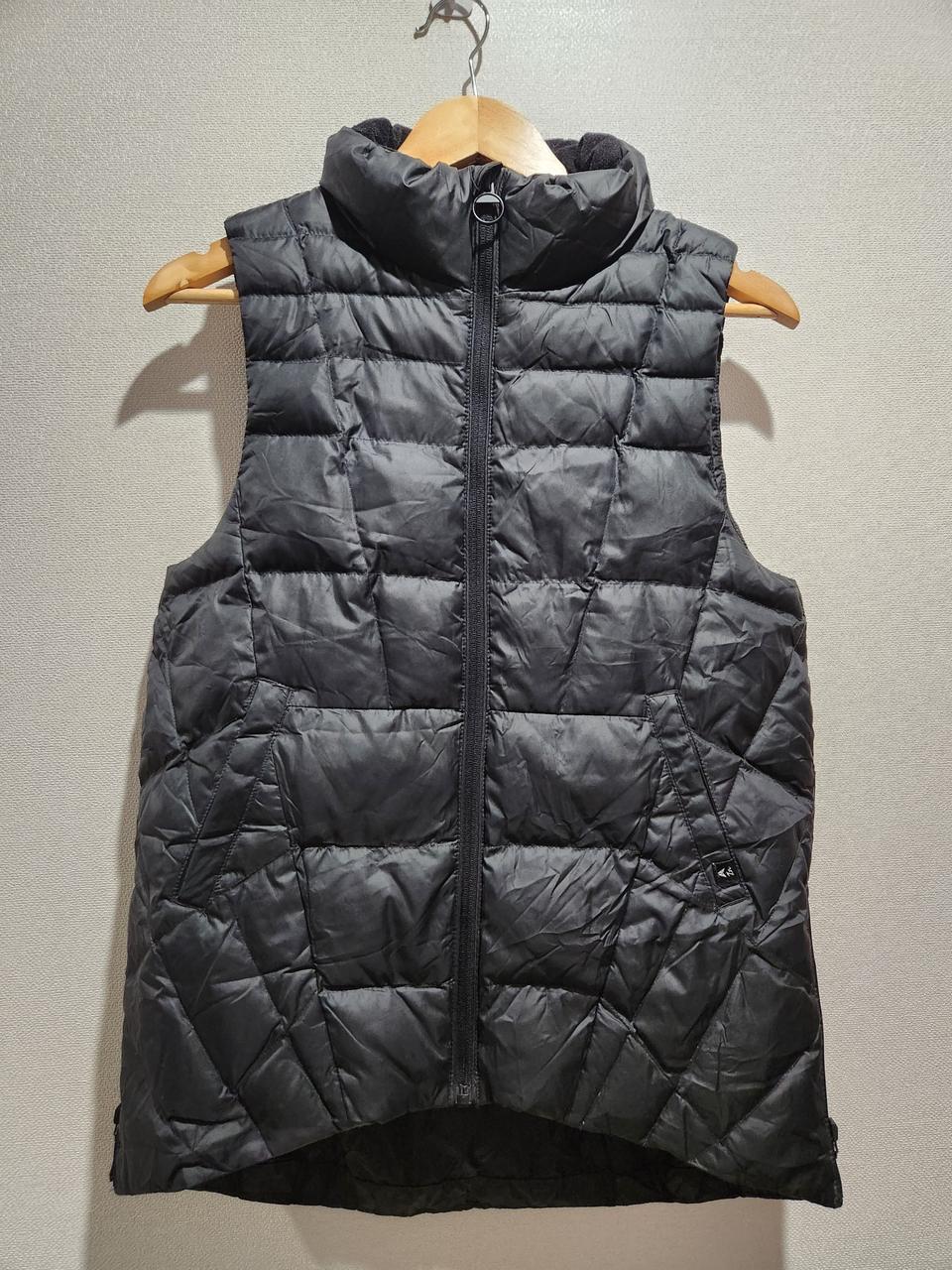 오리털 패딩조끼. 다운패딩