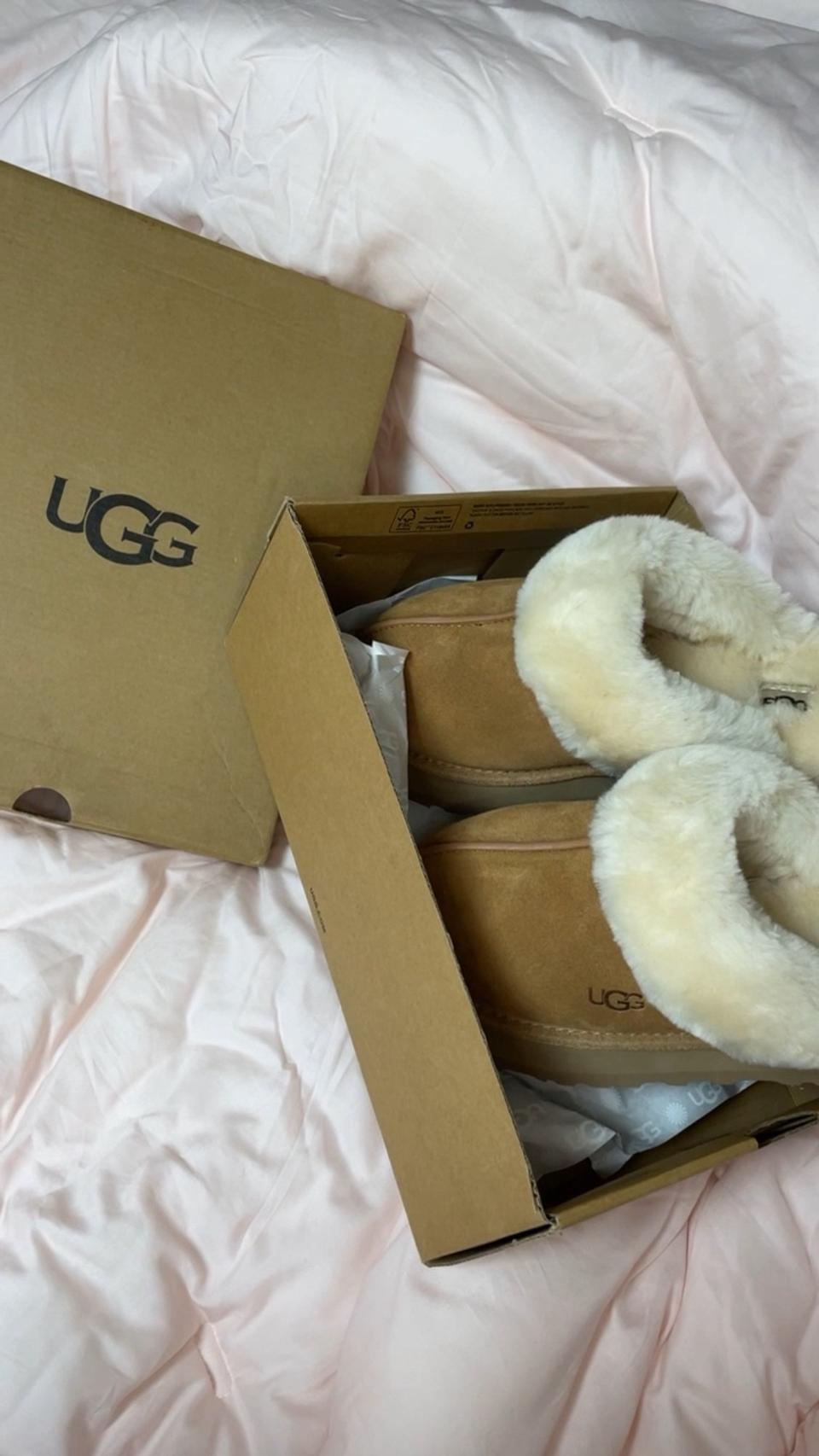 어그 슬리퍼 (정품) 250사이즈