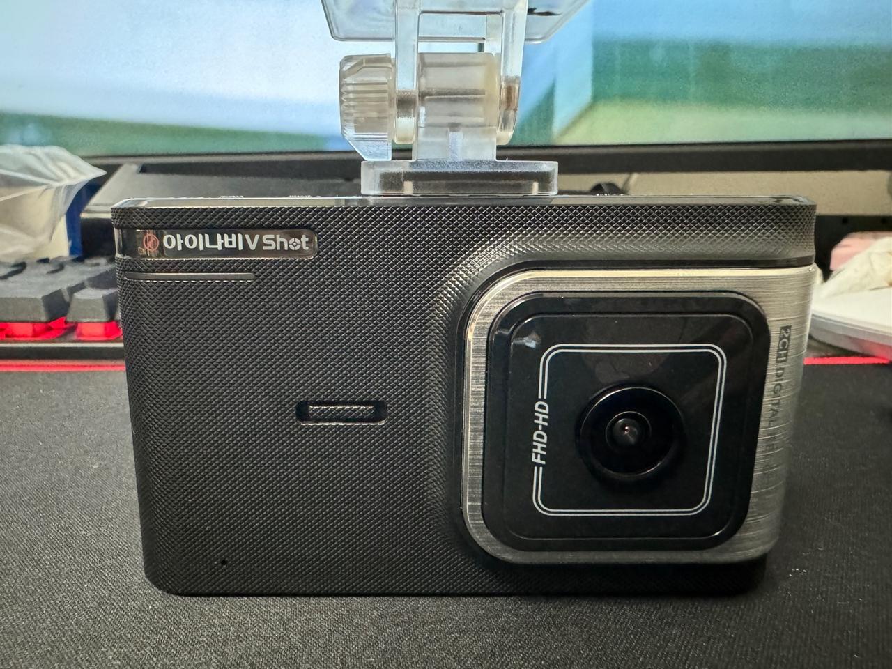 블랙박스 2채널 아이나비 VShot FHD 32GB 팝니다. 1481A