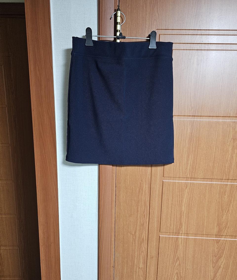 (새상품)밴딩 스커트(네이비:66~77)