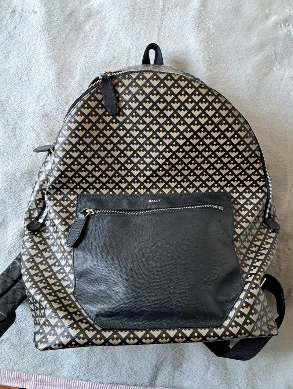 발리 백팩 모노그램