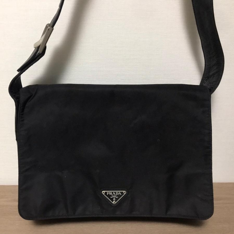 정품 프라다 짧은크로스백