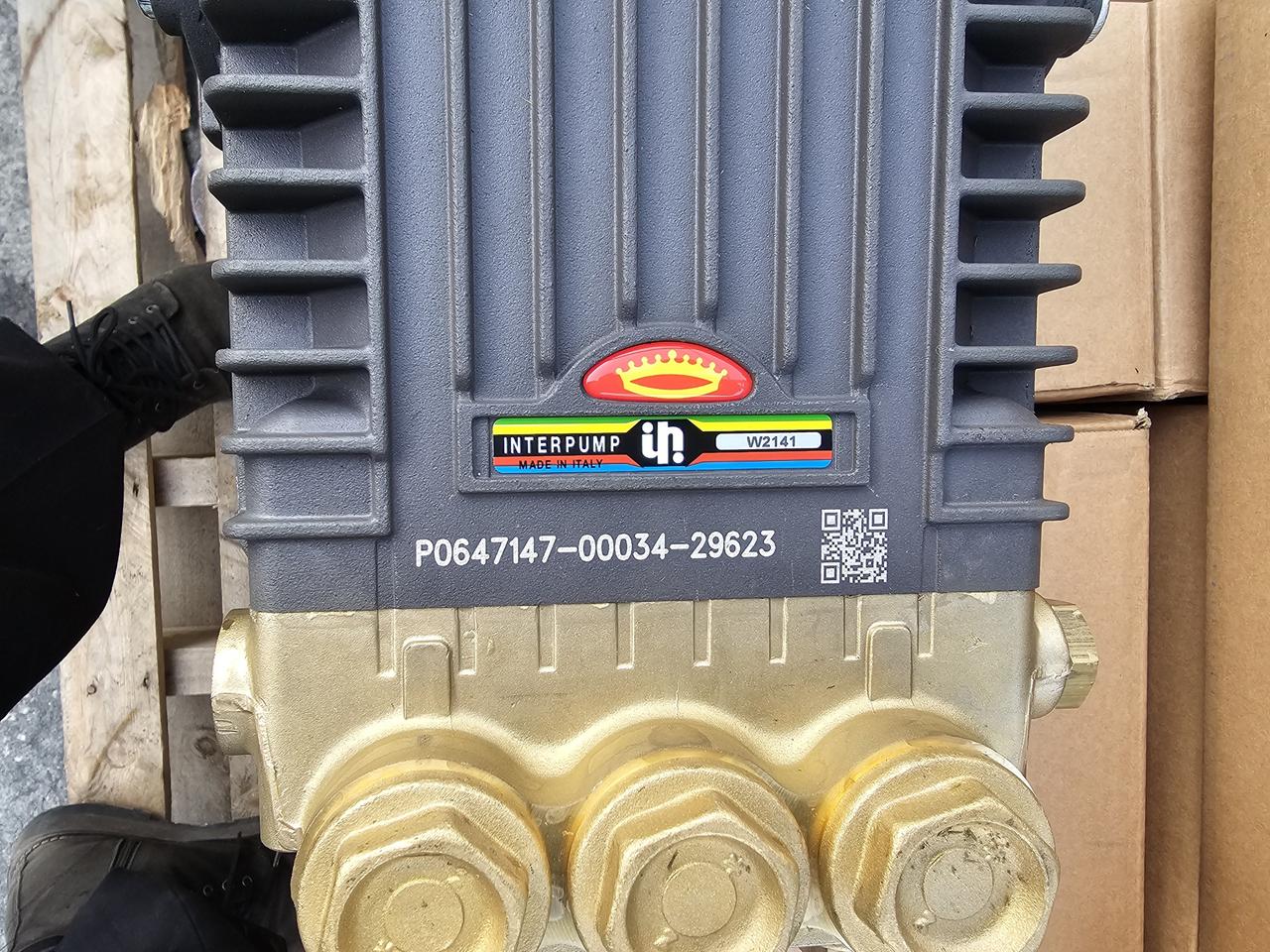 인터펌프 W2141...중고 고압세척기 200바 15리터 판매