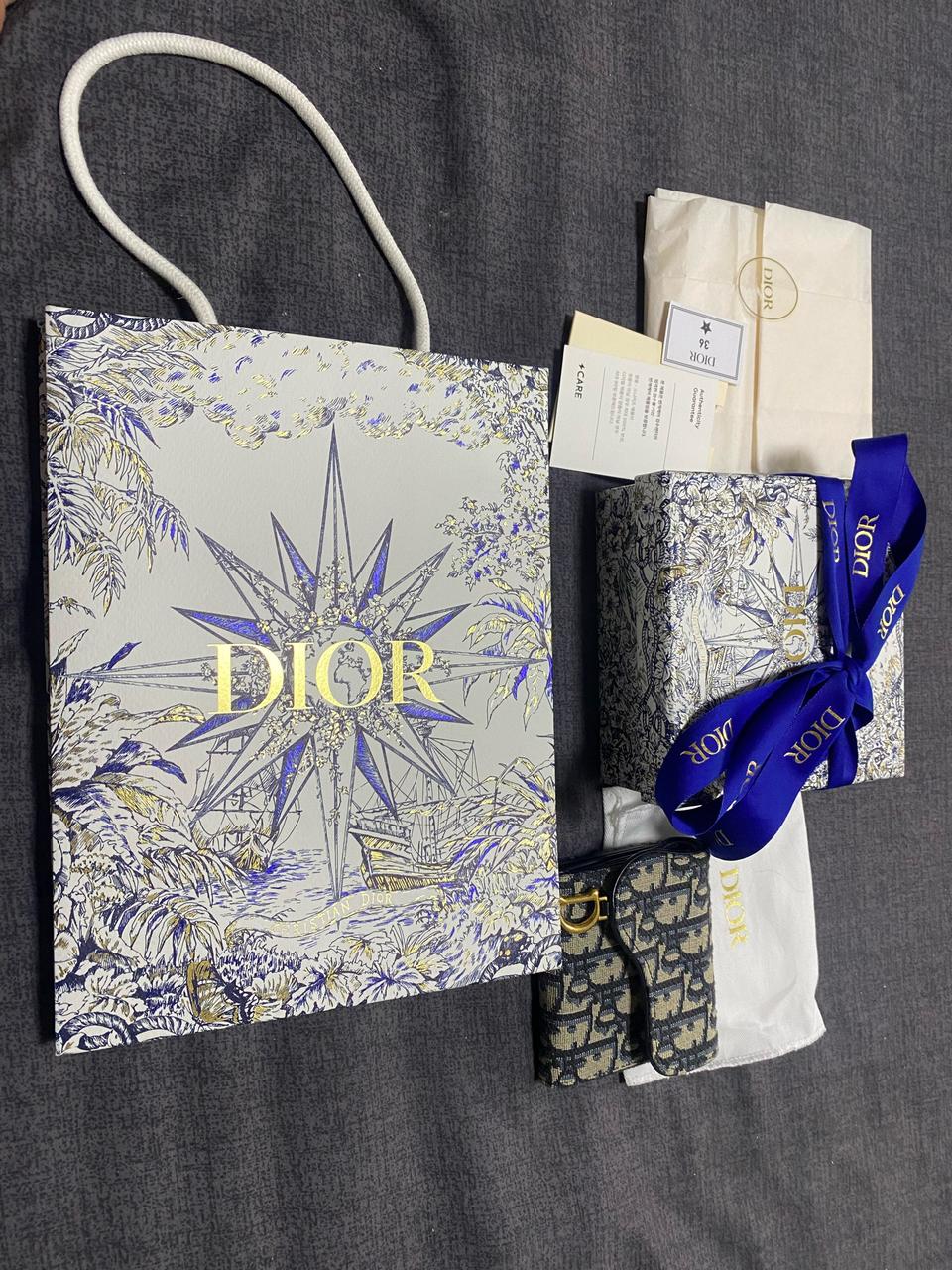 (새상품급)디올 루터스 반지갑