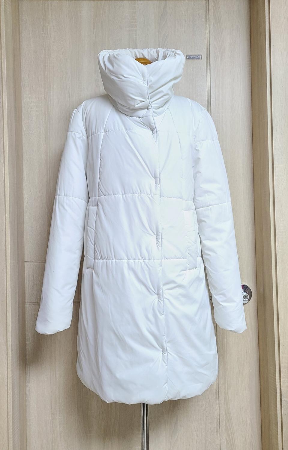 Moon house 화이트 패딩 G