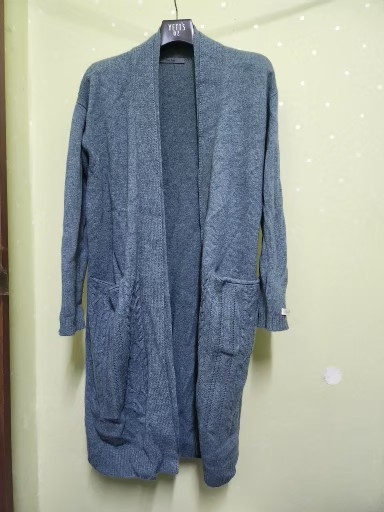 아이잗바바캐시미어100가디건66~77  상태최상 택포49000