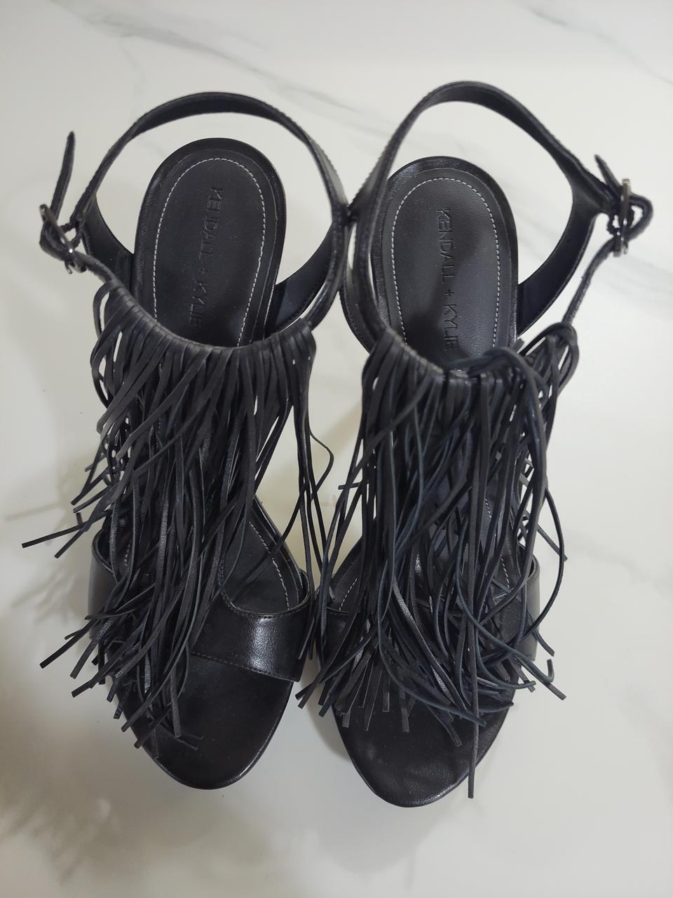 켄달카일리 티스트랩 구두