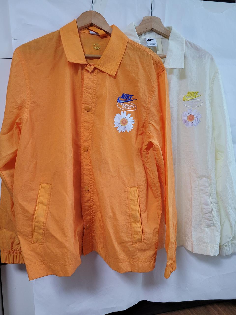 새상품)나이키 경량 우븐 셔츠형 바람막이 S,M,L,XL