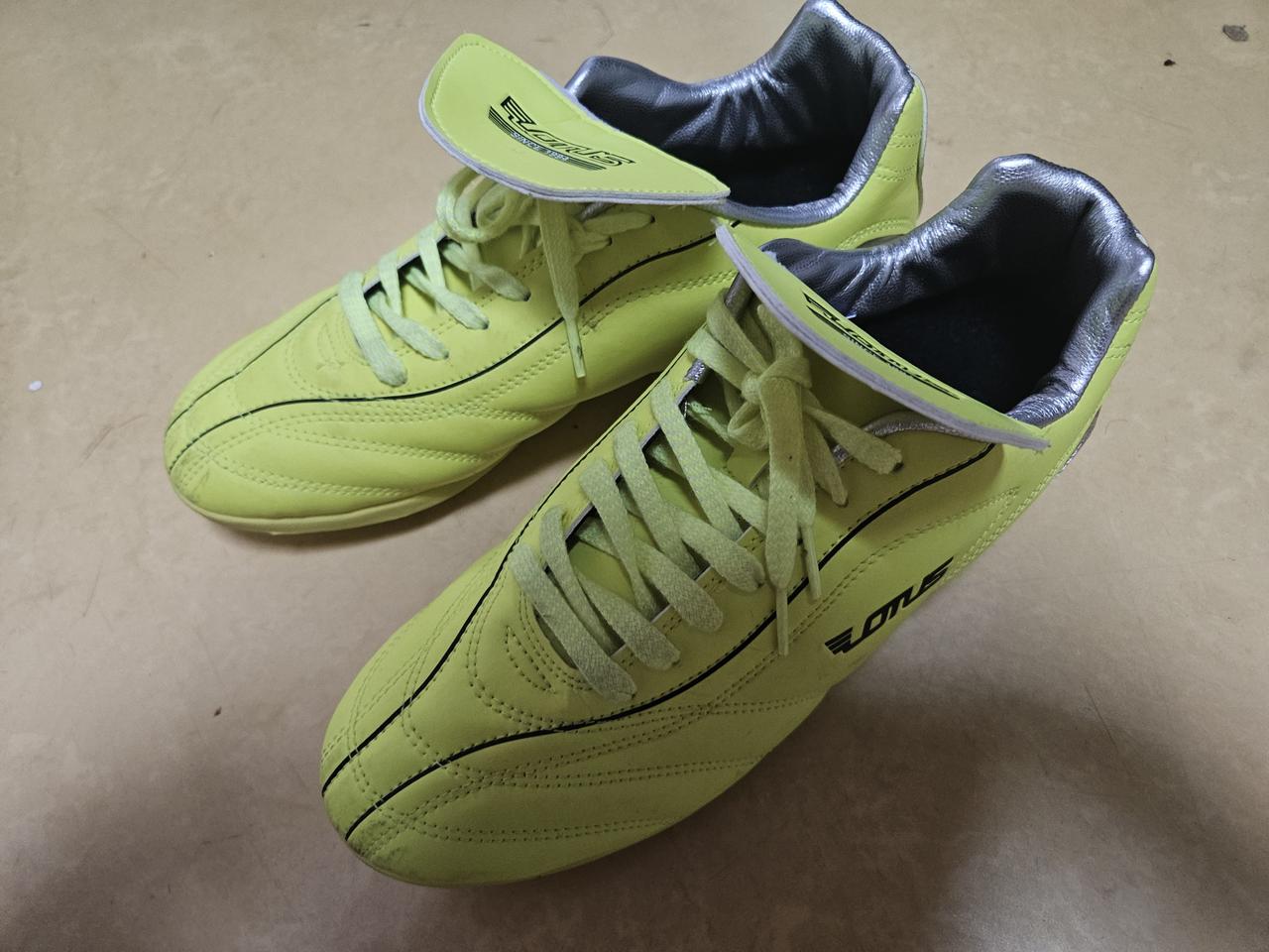 축구화 미사용 [275size]