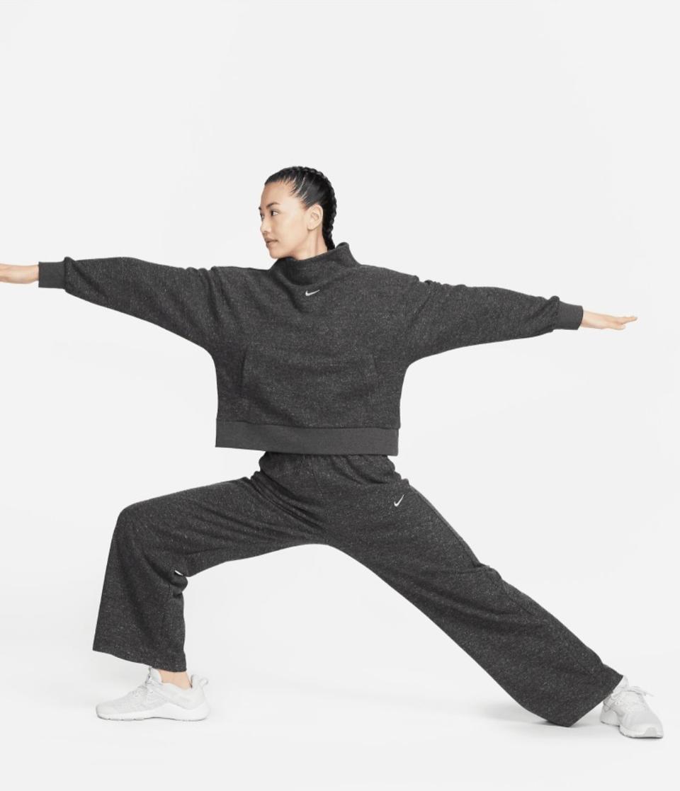 (새상품)나이키 여성 써마핏 모크넥 티셔츠