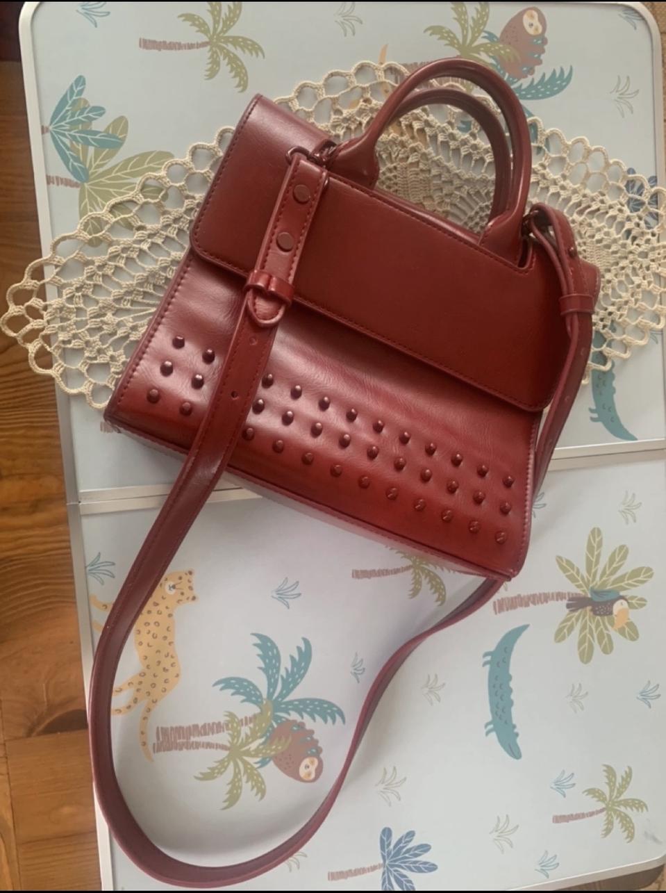 콰니토트크로스백