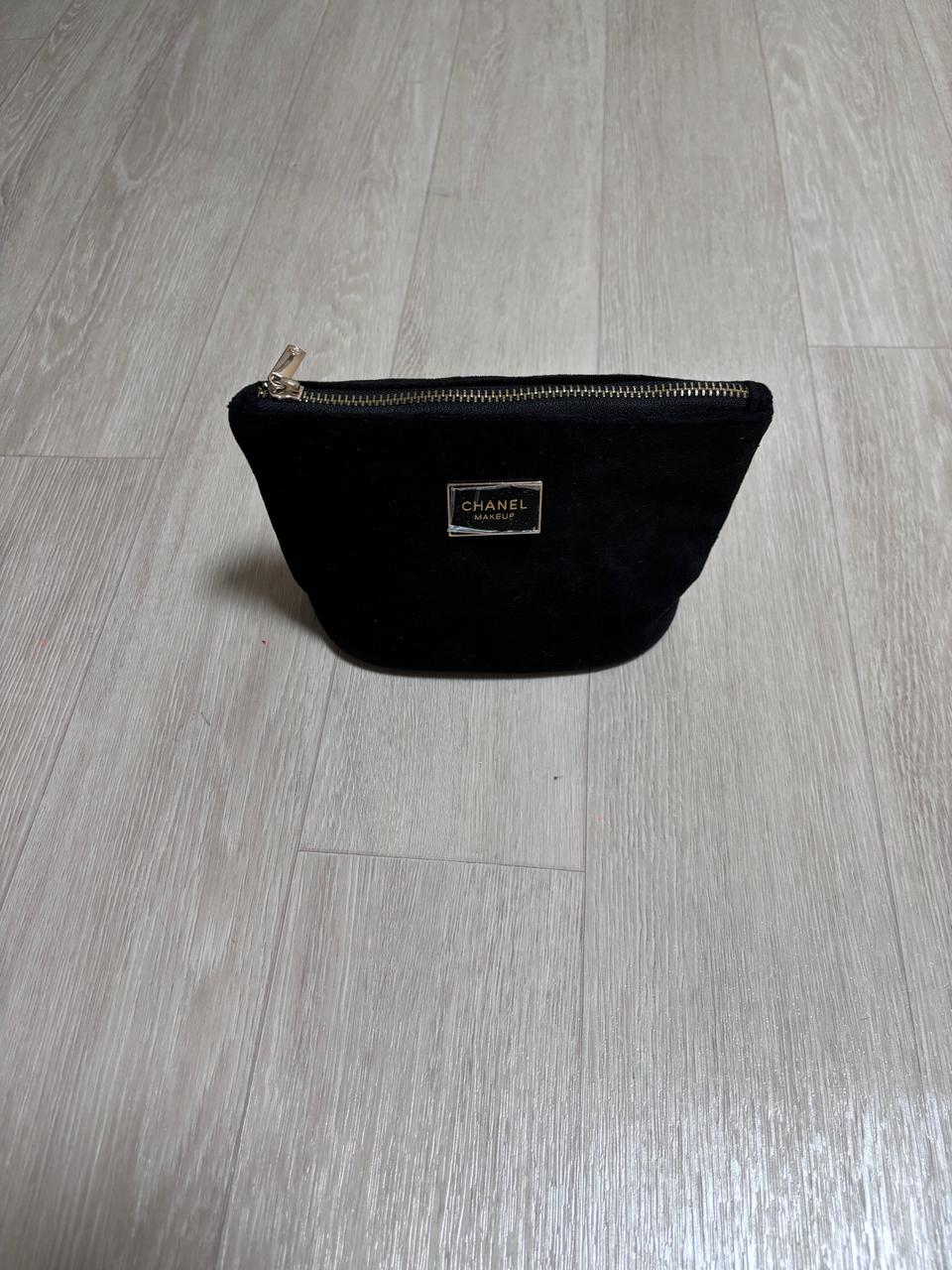 샤넬 벨벳 파우치