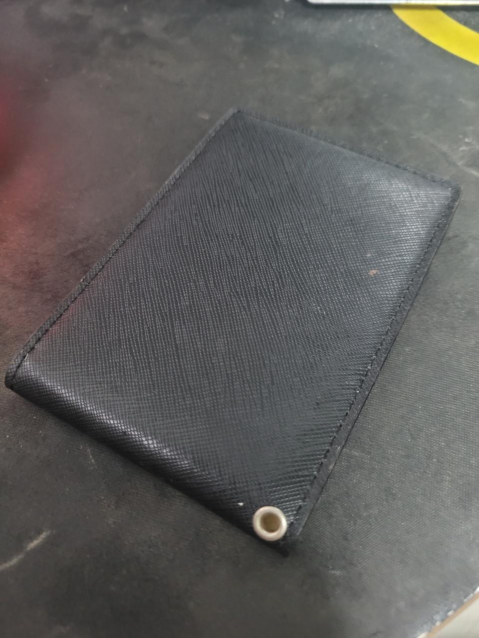 가죽 네이밍 카드지갑 급처팝니다. (영문이름 되어있어서 참고)