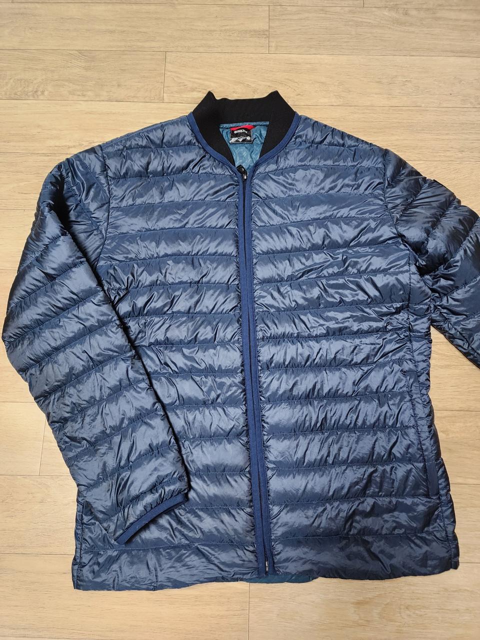 블랙야크 구스다운 경량패딩