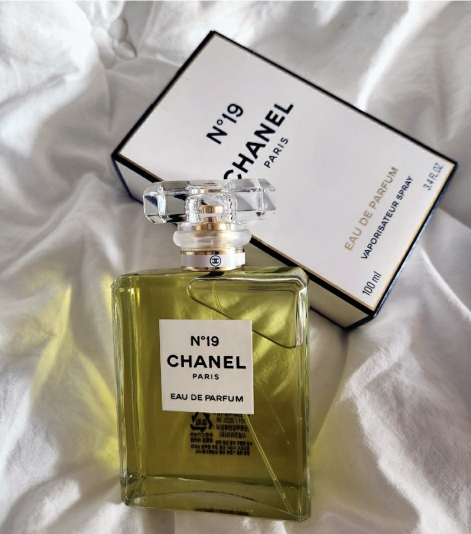 샤넬 넘버 19. 오드퍼품 100ml. 미개봉