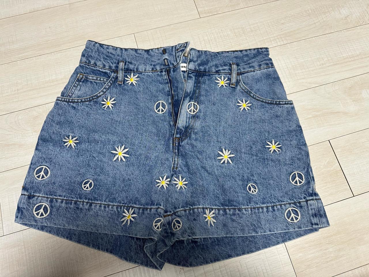 산드로 자수 패턴 숏 청바지