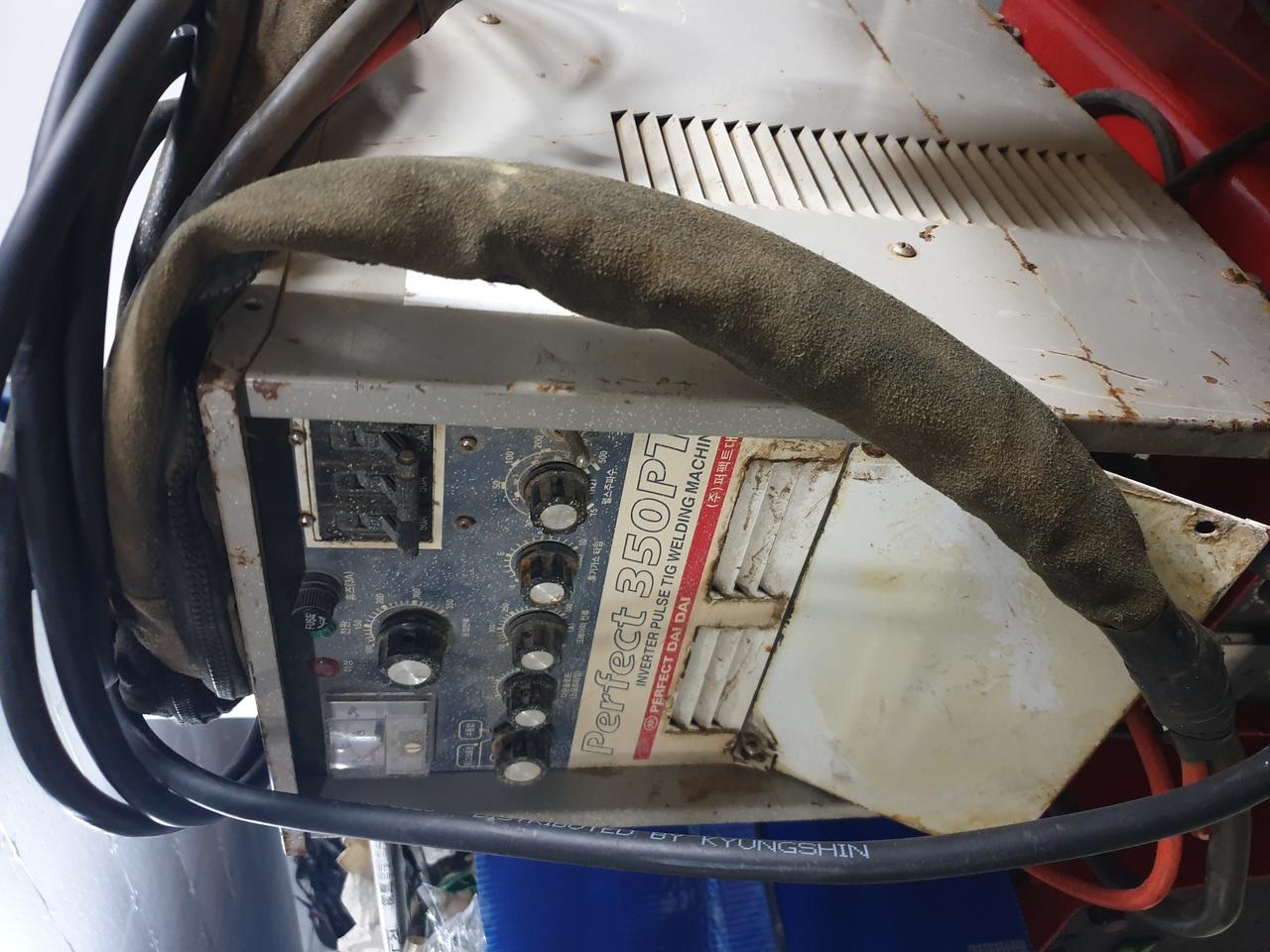 퍼펙트대대 알곤용접기 350A 32만원