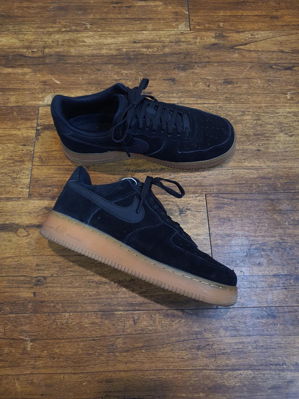 나이키 에어포스1 스웨이드 블랙 검솔브라운 275