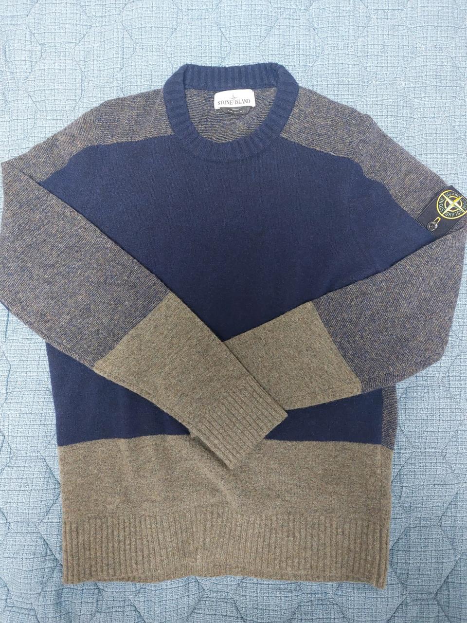 스톤아일랜드 니트 M사이즈