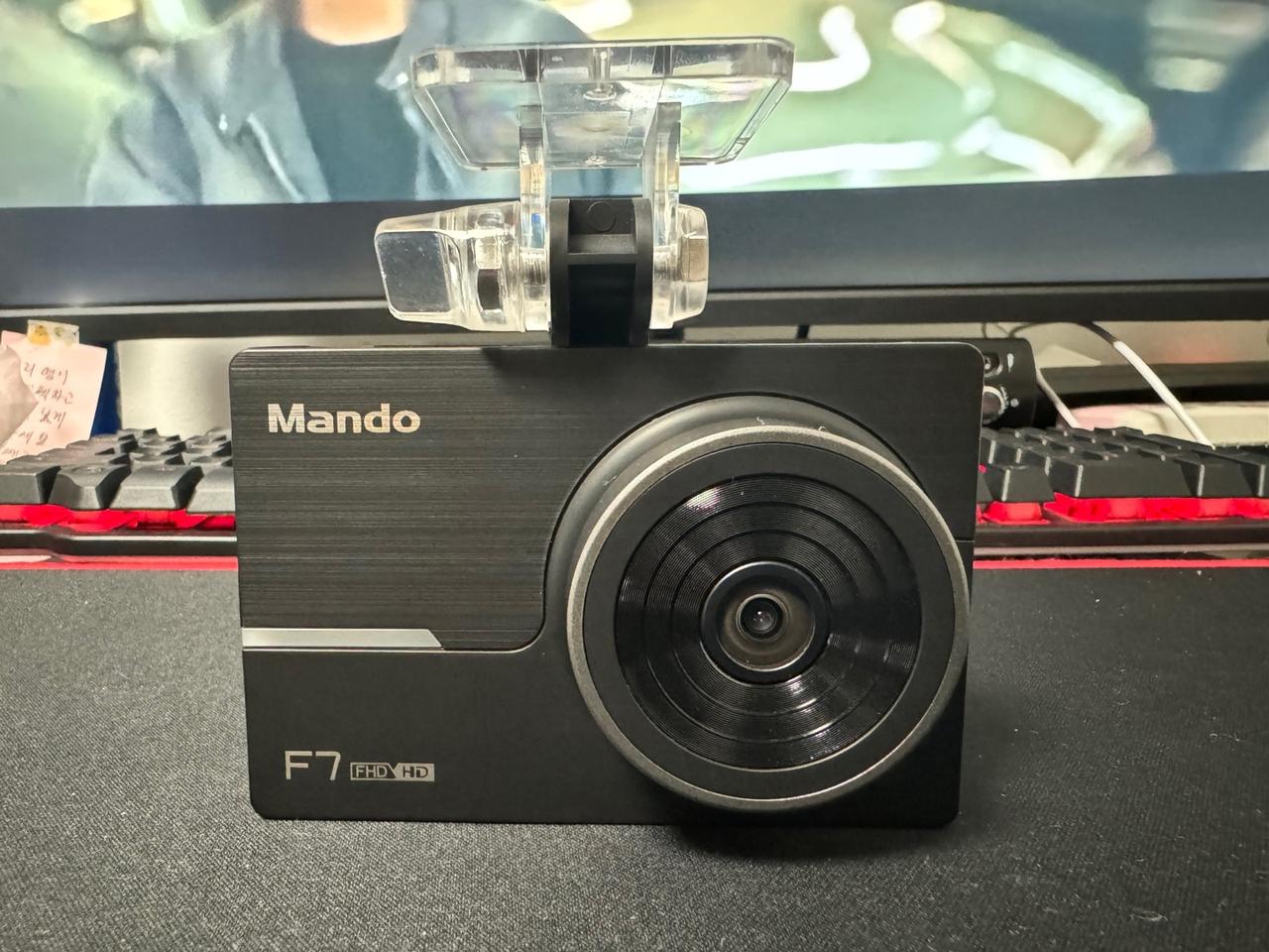 블랙박스 2채널 만도 F7 FHD 32GB 팝니다. 2755
