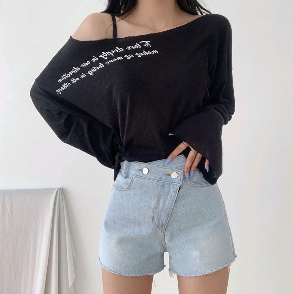 새상품) 하이웨스트 사선 투버튼 연청 숏팬츠