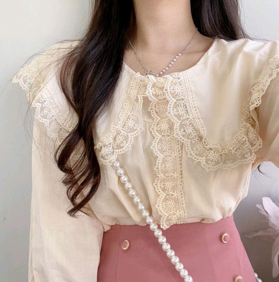 새상품) 빅카라 레이스 블라우스 베이지