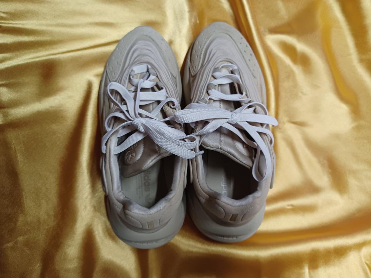 아디다스 여성 운동화 235사이즈 택포