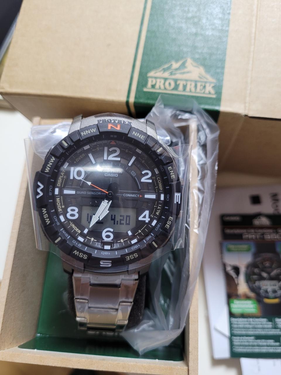 카시오 프로트렉 티타늄 밴드 워치 시계