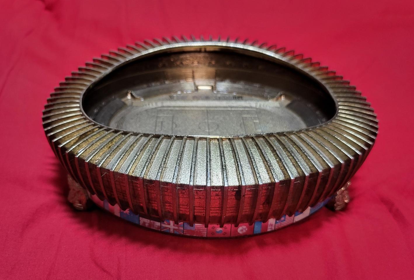 88올림픽 잠실 주경기장 모형(황동)입니다..36년차네요.^^