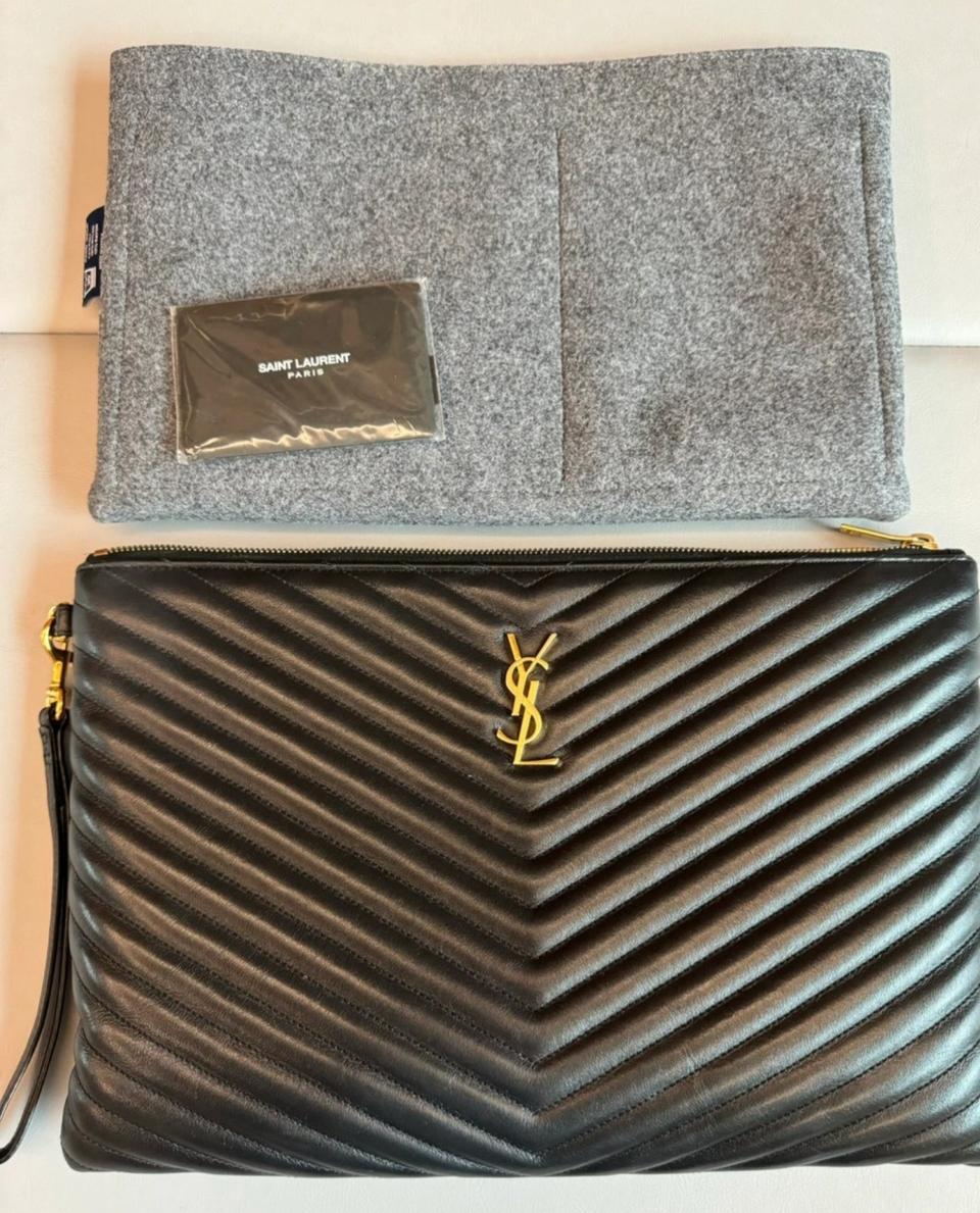 입생로랑클러치(사이즈35X22)상태AA급.강남신세계구매.인너백사용해서깔끔