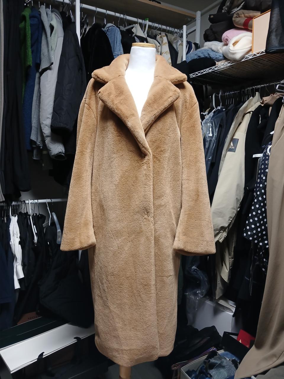 지오다노 에코퍼 롱 코트 새옷