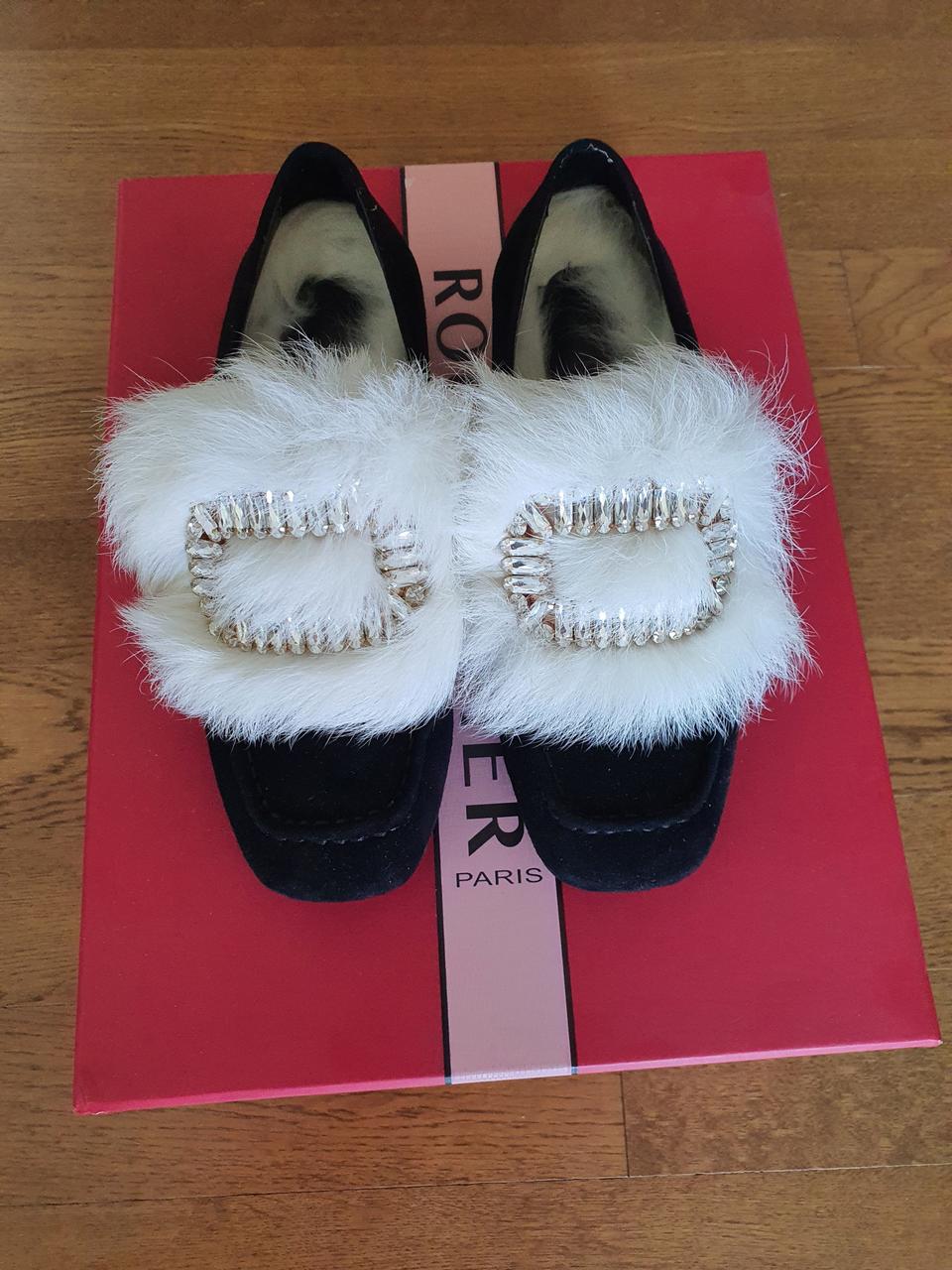 로저 스웨이드 로퍼 235