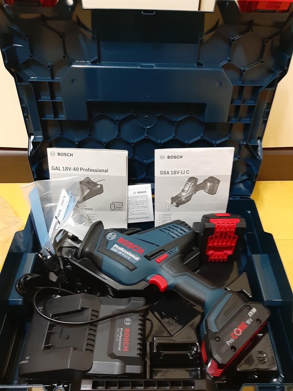 보쉬 충전컷소 GSA18VLIC (프로코아 4.0Ah)