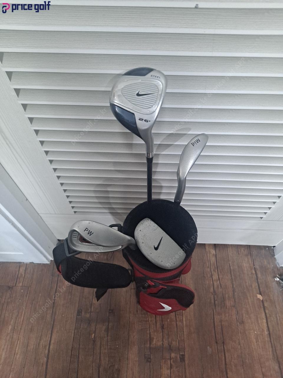나이키 어린이용 골프채 세트 입니다