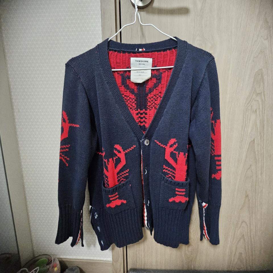 정품)톰브라운 남여공용 가재 가디건 사이즈1팝니다.