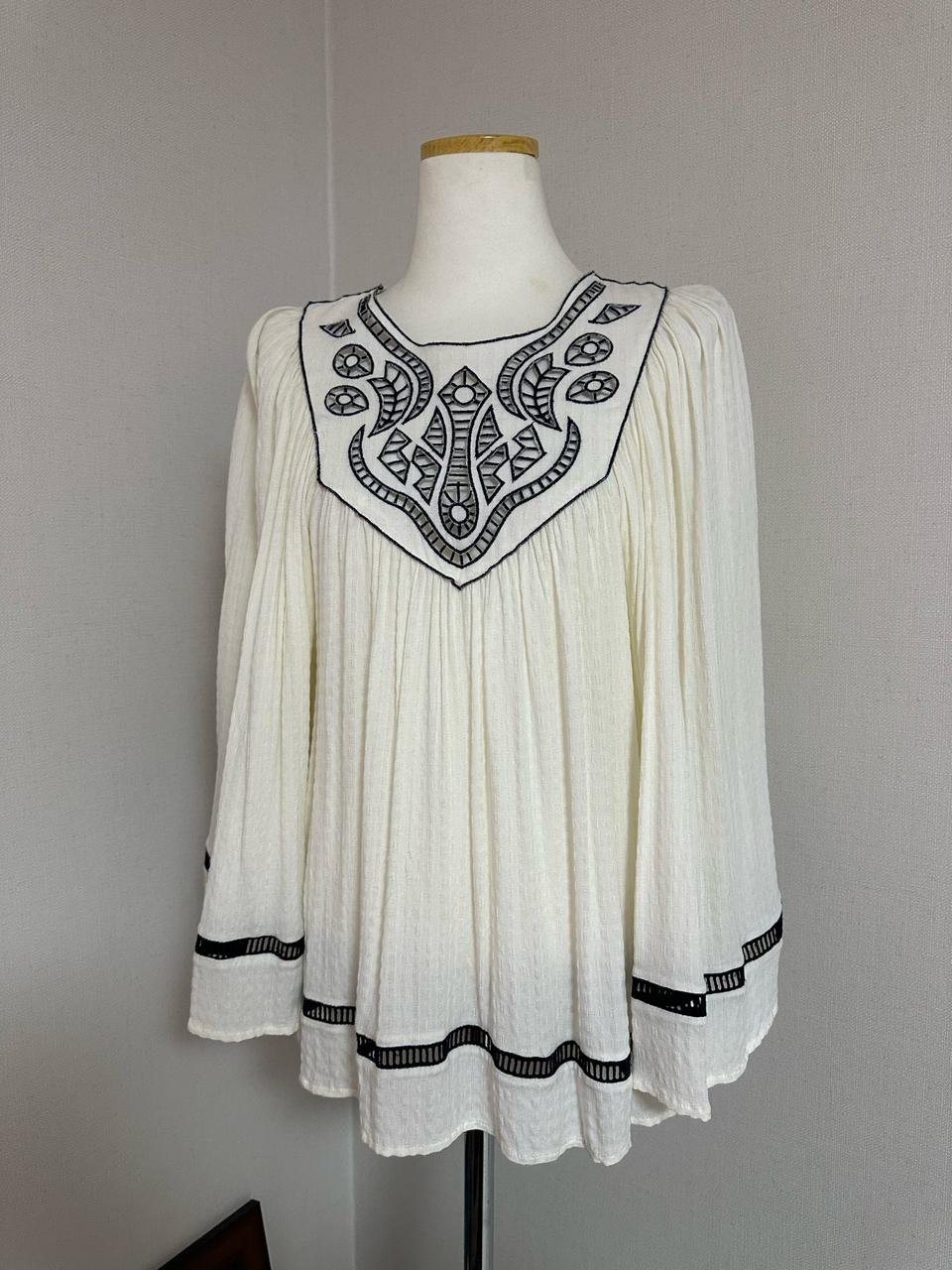 막스스튜디오 에스닉 블라우스