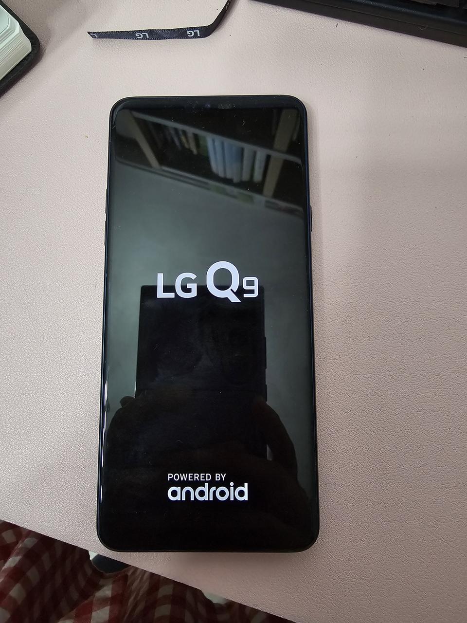 LG 엘지 Q9 스마트폰 핸드폰