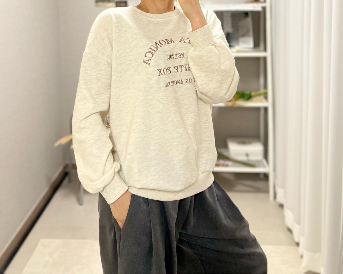 # 오트밀 산타모니카 맨투맨 기본 자수 레터링 루즈핏 티셔츠