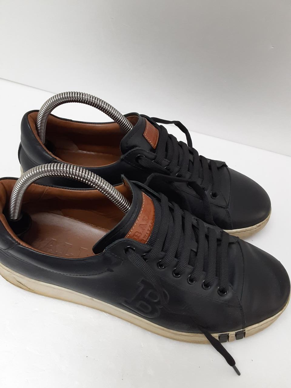 발리스니커즈270사이즈