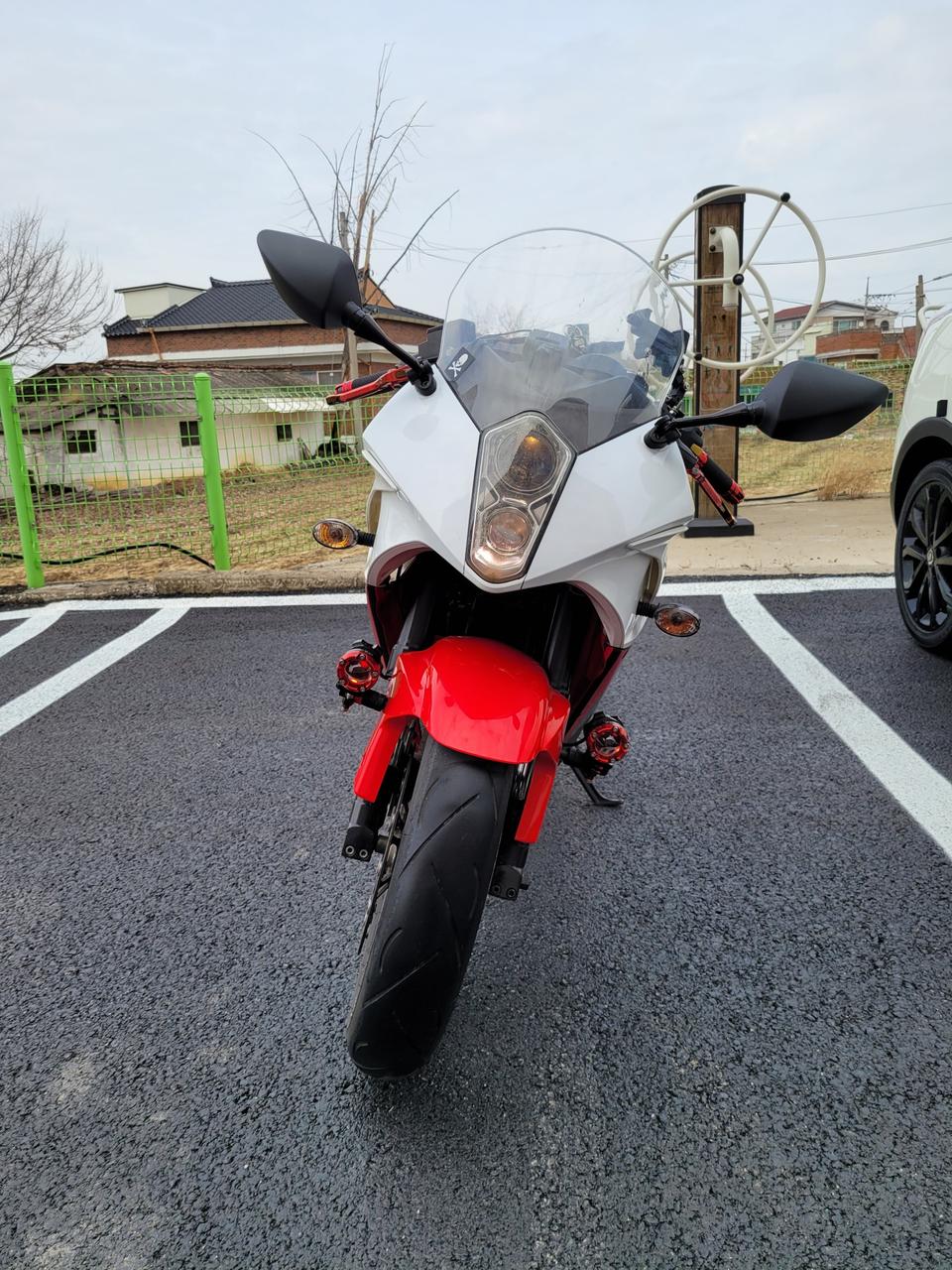 기초수급자 가능17년식 코멧 250 RC 오토바이