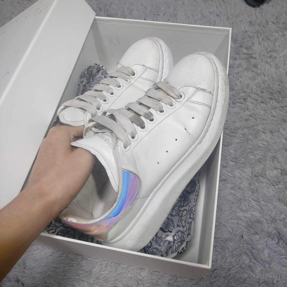 알렉산더 맥퀸 홀로그램