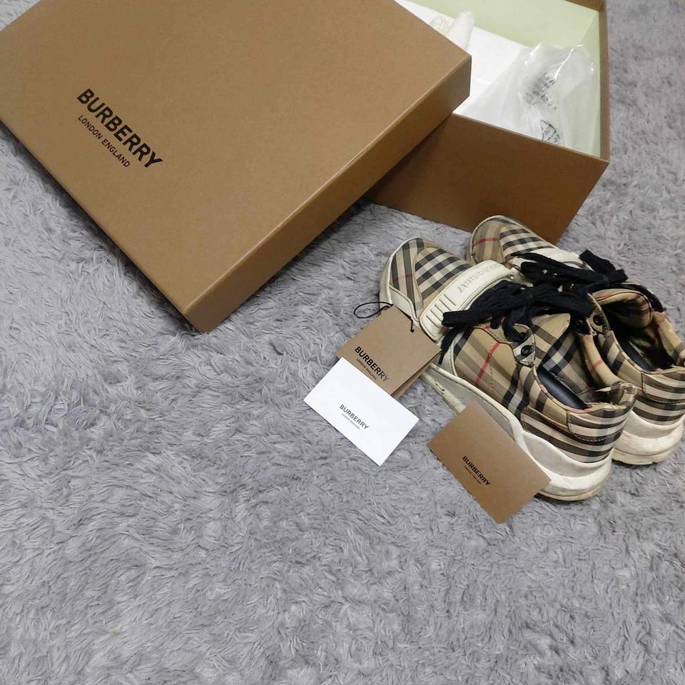 버버리 스니커즈