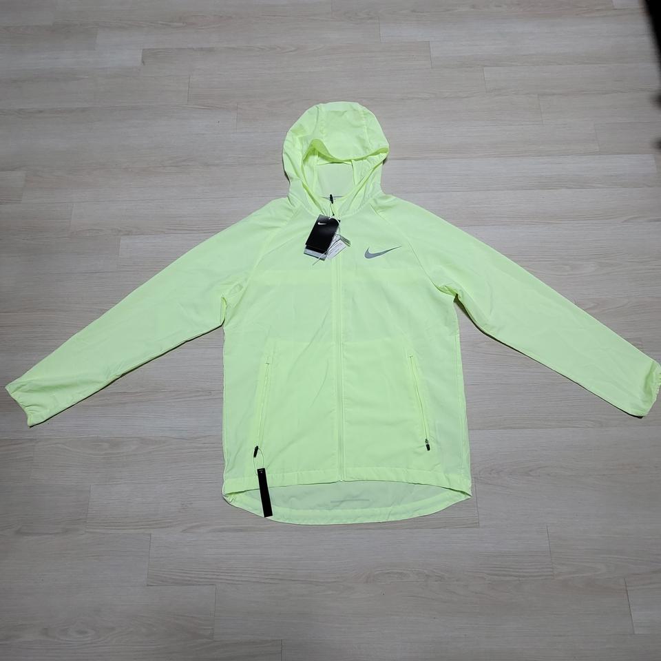 (새상품)나이키 형광컬러 에센셜 후디 바람막이 자켓 M사이즈