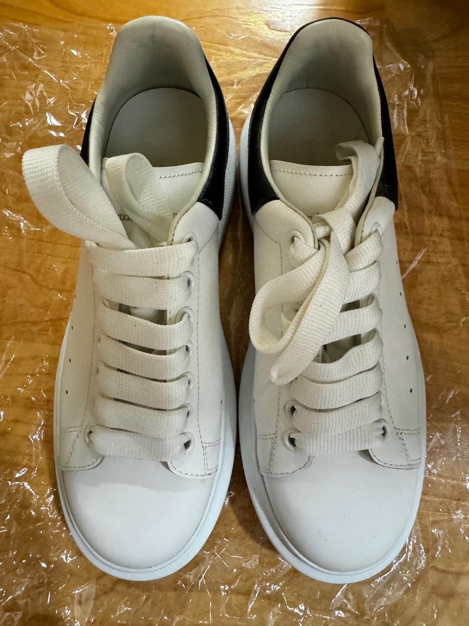 알렉산더 맥퀸 오버솔 스니커즈(250) 판매