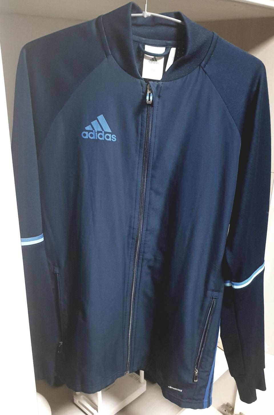 아디다스 트레이닝복