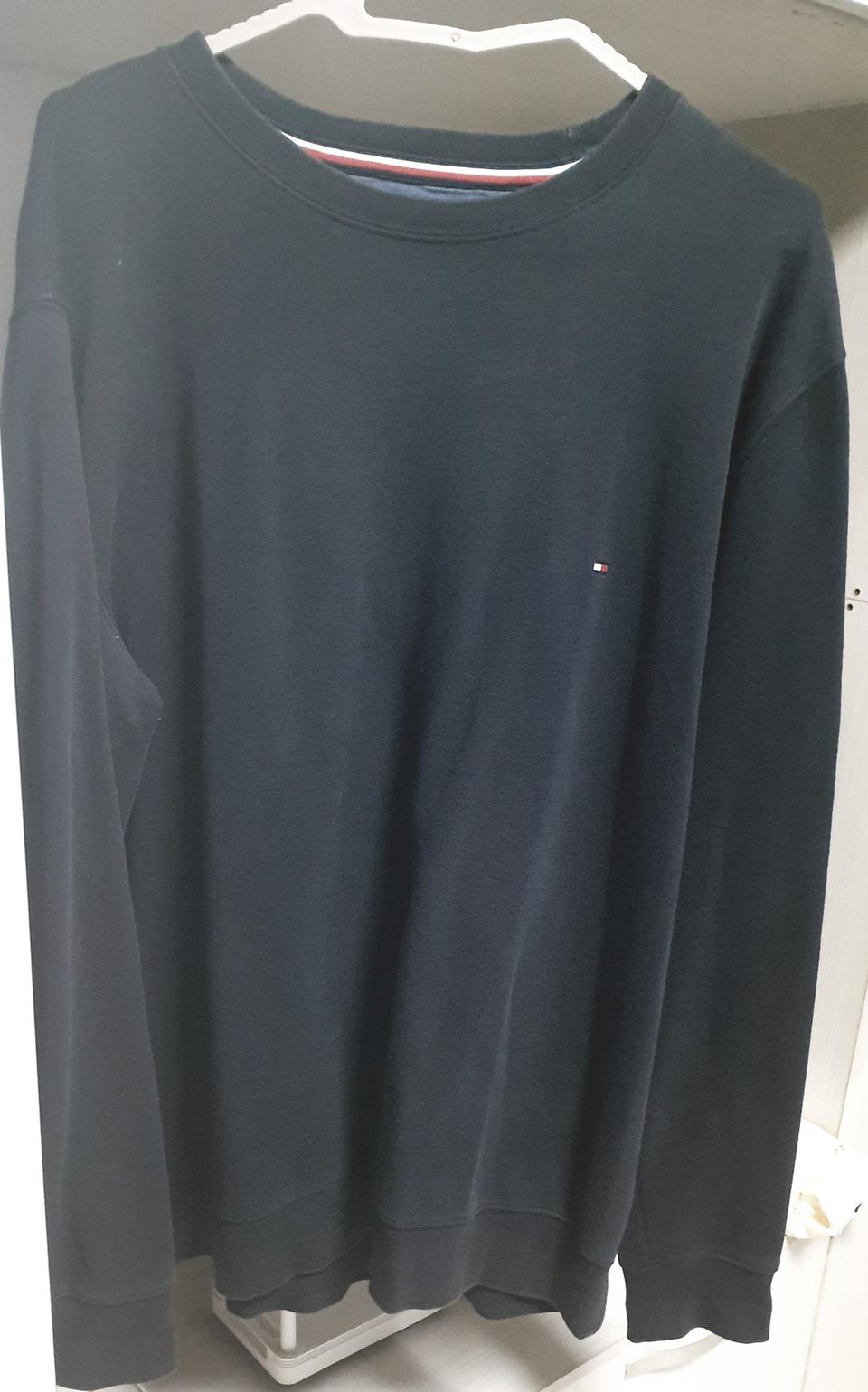 타미힐피거 맨투맨